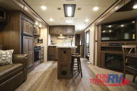 The rockwood signature ultra lite keeps style, amenities and towing needs in mind. Rockwood Signature Ultra Lite Travel Trailer Rv Home Away From Home