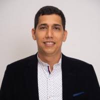 20+ perfiles de «Julio Salinas»