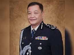 Ketua polis johor, datuk ayob khan mydin pitchay berkata, setiap anggota perlul berpegang kepada semangat polis dan masyarakat berpisah tiada dengan mengambil berat setiap aduan yang disalurkan dapatkan berita terkini, tepat dan sahih dengan subscribe youtube buletin tv3. Polis Dan Masyarakat Berpisah Tiada Sinar Harian