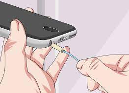 Dirty headphone jack makes ipad think headphones are plugged in 3 Ways To Clean A Headphone Jack Wikihow