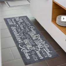 Découvrez la collection tapis de cuisine avec alinea ➤ la marque de lifestyle et décoration aux accents méditerranéens, tapis vinyle, tapis long, tapis antidérapant devant d'évier. Tapis De Cuisine Lavable En Machine Miabella Breakfast Par Tapis Chic Collection