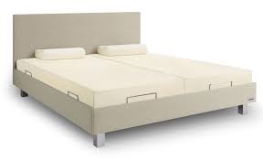 From wooden posts, metal bedrails, to an upholstered headboard, we got a wide selection of bed frames to match your taste. Tempur