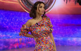 Elettra lamborghini è in preda all'entusiasmo per il suo matrimonio. Elettra Lamborghini Total Look Floreale Quanto Costa L Abito Della Cantante