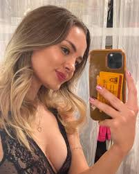 Bella Patrick (@bellrose0013) • Instagram photos and videos