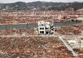 Obama Becomes The First Sitting President To Visit Hiroshima In Historic Visit Bombing Of Hiroshima And Nagasaki Hiroshima Bombing Hiroshima Aftermath