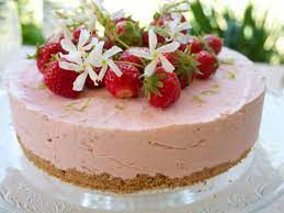 Ingrédients du cheesecake glacé : Cheesecake Glace A La Fraise Et Au Citron Vert Recette Par Les Filles A Table