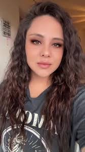 Samantha Staggs's Instagram, Twitter & Facebook