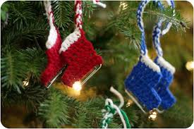 Outside christmas decoration ideas to make santa stop by your place. 11 Fun Diy Ice Skate Decorations For Winter Holidays Shelterness