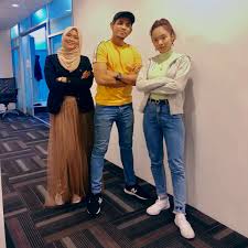 Untuk melihat detail lagu carta hot klik salah satu judul yang cocok, kemudian untuk link download carta hot ada di halaman berikutnya. O Xrhsths Hot Fm Sto Twitter Wah Minggu Ni Carta Top 40 Hot Ada Khai Bahar Dengan Siti Nordiana Lah Sweet Betul Kan Diorang Ni Datang Sama Sama Korang Jangan Lupa Tune