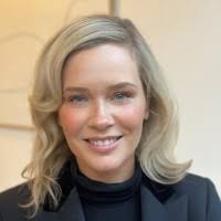 Greta Cooper's Instagram, Twitter & Facebook