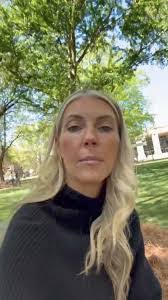 Anne Packett's Instagram, Twitter & Facebook