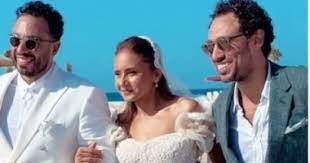بعد قيام الفنانة المصرية نيللي كريم بالإعلان عن عقد قرانها من هشام عاشور بدأت الأسئلة تنهال نحوه من هو وما جنسيته. Otot1wksh52lym