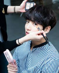 Esra Kurt Adli Kullanicinin Jungkook Ssi Panosundaki Pin Bts Okul Doktorlar