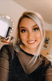 Hillary Blanton's Instagram, Twitter & Facebook