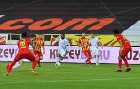 Haftasında yeni malatyaspor ile beşiktaş karşılaştı. Besiktas Haftayi 3 Puanla Kapatti Anadolu Ajansi