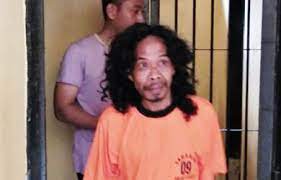 Mereka nyaman berteman dengan siapa saja, bergaul dengan banyak orang tanpa ada kata jaim dan gengsi. Orang Gila Sukabumi Arsip Pojok Jabar