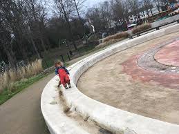 At hollandale apartments, you'll find a low rise, low density community that offers the best in luxury apartment living. 6 Reasons Why You Ll Love Clifton Park In Rotherham For Kids