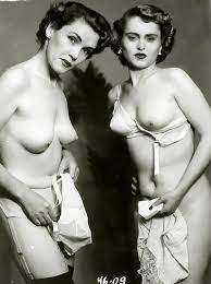 Vintage Bullet Bra Pics: Free Classic Nudes — Vintage Cuties