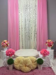 Kami menawarkan perkhidmatan sewaan pelamin mini untuk majlis bertunang, berendoi/cukur jambul atau nikah di sekitar perak, selangor dan kuala lumpur. 15 Rekaan Mini Pelamin Pada Harga Bajet Untuk Bakal Pengantin Baru