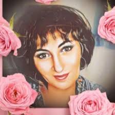 NOUVEAU DÉCOR 🎉🍬 Nous avons repensé le décor de notre boîte de bonbons  Miel de fleurs ! 🍯🐝🍬 Qu'en dites-vous ? 🤔💬 Retrouvez toutes nos  douceurs sucrées en magasin, sur les marchés,