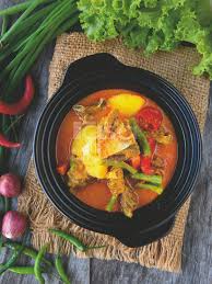 Walaupun percubaan pertama macam berkerak sikit kerana lambat mengeluarkan dari rice cooker selepas pulut masak, namum saya sangat gembira kerana berhasil memasak pulut kuning. Sangat Mudah Ini Cara Masak Pulut Kuning Guna Rice Cooker