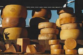 You can find grated parmesan in cans, unrefrigerated. From 12 To 90 Months How Long Is Parmigiano Reggiano Aged Taste Bologna