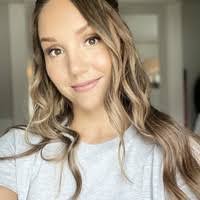 Ashley Hoskin's Instagram, Twitter & Facebook