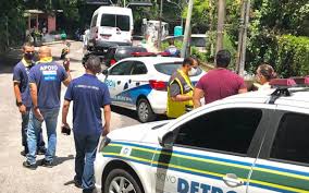 Know bottonificio corna e fratus srl : Detro Realiza Operacao Para Coibir Transporte Turistico Irregular Nos Acessos Do Cristo Redentor Rio De Janeiro O Dia