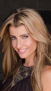 Karyn Drake's Instagram, Twitter & Facebook