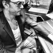 Stream Matt Louis music