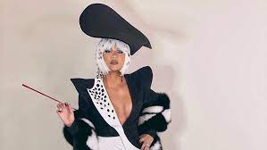 Some people struggle not to be drawn in to the darkness. Halloween Kostume 2019 Khloe Kardashian Als Cruella De Vil