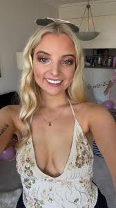 Hi looking for facial treatment with good extraction in white heads and  black heads