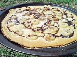 La Meilleure Recette De Pizza Sucre Banane Noix De Coco Et Chocolat L Essayer C Est L Adopter 5 0 5 5 Votes 2 Pizza Au Chocolat Recette Meilleur Recette