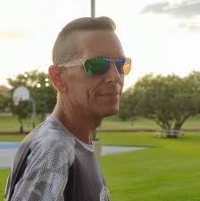 Dan Harbeck's Instagram, Twitter & Facebook