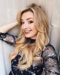 Record and instantly share video messages from your browser. Pin On Long Bobs Gardinlugg Strawberry Blonde