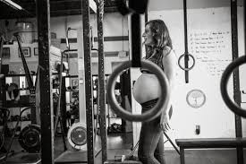 Pregnant Mom Does Gym Photo Shoot To Show Women Are 'Strong And Capable'