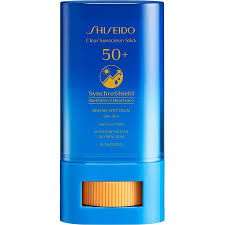 Sunscreen isn't just a summer thing—you should wear it year round, especially on your face. How To Apply Sunscreen Before Makeup To Make It Last Well Good
