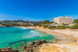 At secrets mallorca villamil resort & spa, guests relax in rooms and suites with spectacular views, most overlooking the majestic mediterranean sea. Paguera Damit Wird Dein Mallorca Urlaub Zum Einmaligen Erlebnis
