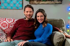 With malcolm brickhouse, jarad dawkins. Hallmark Channel S Unlocking Christmas 2020 Stars Premiere Dates Times Where To Watch