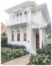 See more ideas about beach house, beach cottages, cottage. Simple Beach House With Great Curb Appeal In Naples Florida Beachhouse Curbappeal Casasdeplaya Beach House Design Luxury Beach House Beach House Interior