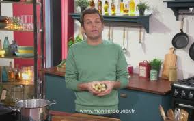 Recette Asperges Blanches Sauce Grenobloise En Video Petits Plats En Equilibre Tf1 En 2020 Petits Plats En Equilibre Asperges Blanches Recettes Recette Asperges