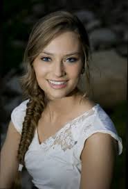 Miranda Lynn's Instagram, Twitter & Facebook