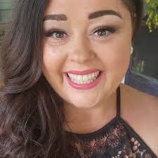 Danielle Hahn's Instagram, Twitter & Facebook