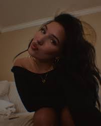 Brooke Mccormack's Instagram, Twitter & Facebook