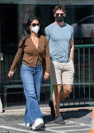 Busty lunch date surprise / austyn summers. Nicole Scherzinger Enjoys A Low Key Lunch Date With Boyfriend Thom Evans Daily Mail Online