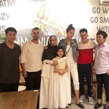Tubuhnya yang tinggi dan parasnya yang. Ngebet Nikah Berikut Romantisnya Baim Wong Dan Paula Verhoeven