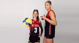 Ebrar karakurt (born 17 january 2000) is a turkish volleyball player. Ebrar Karakurt Oyle Bir Muziplik Yapti Ki Voleybol Magazin Voleybolun Renkli Dunyasi