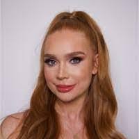 Amber Berden's Instagram, Twitter & Facebook