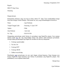 Contoh surat lamaran kerja profesional dapat anda download untuk keperluan anda dalam melamar di perusahaan yang anda inginkan. Contoh Surat Lamaran Kerja Perusahaan Swasta Suratku Id