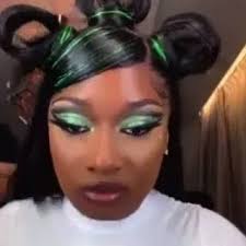 Kat Dennis (@KkatDennis)